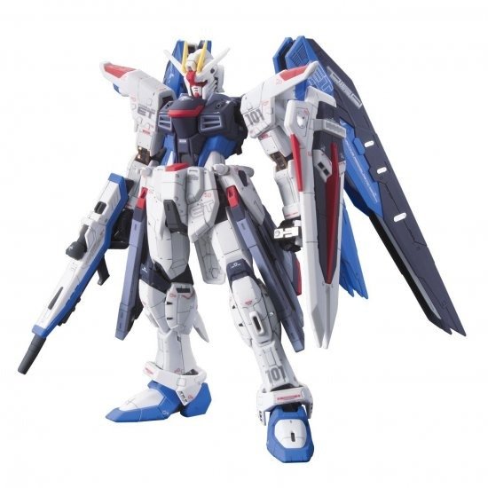 Cover for Gundam · GUNDAM - RG 1/144 Freedom Gundam - Model Kit 13cm (Legetøj)