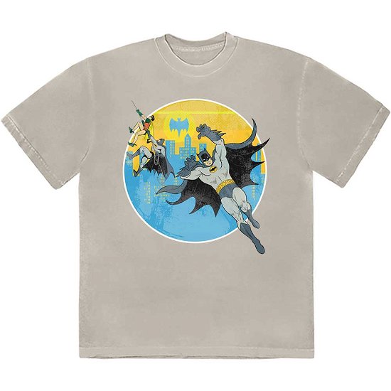 DC Comics Unisex T-Shirt: Batman Bat Leap - DC Comics - Merchandise -  - 5056737243147 - 