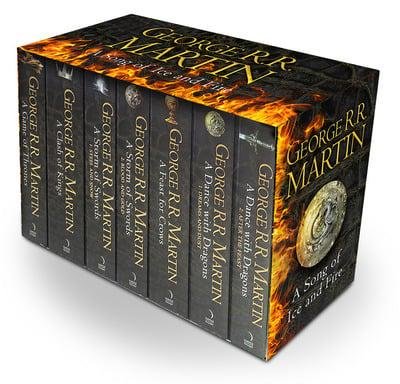 A Game of Thrones: The Story Continues: The Complete Boxset of All 7 Books - A Song of Ice and Fire - George R.R. Martin - Livros - HarperCollins Publishers - 9780007477159 - 12 de julho de 2012