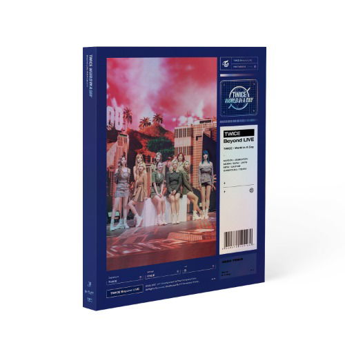 BEYOND LIVE / TWICE : WORLD IN A DAY PHOTOBOOK - Twice - Bücher - JYP ENTERTAINMENT - 8809375122162 - 8. Februar 2021