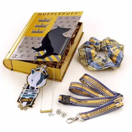 Harry Potter Hufflepuff House Tin Gift Set - Harry Potter - Merchandise - HARRY POTTER - 5055583448164 - August 15, 2022