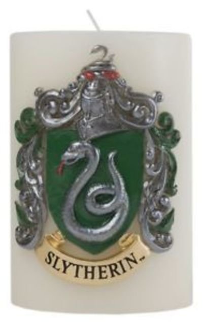 Harry Potter Slytherin Sculpted Insignia Candle - Insight Editions - Bøger - Insight Editions - 9781682982167 - 15. august 2018