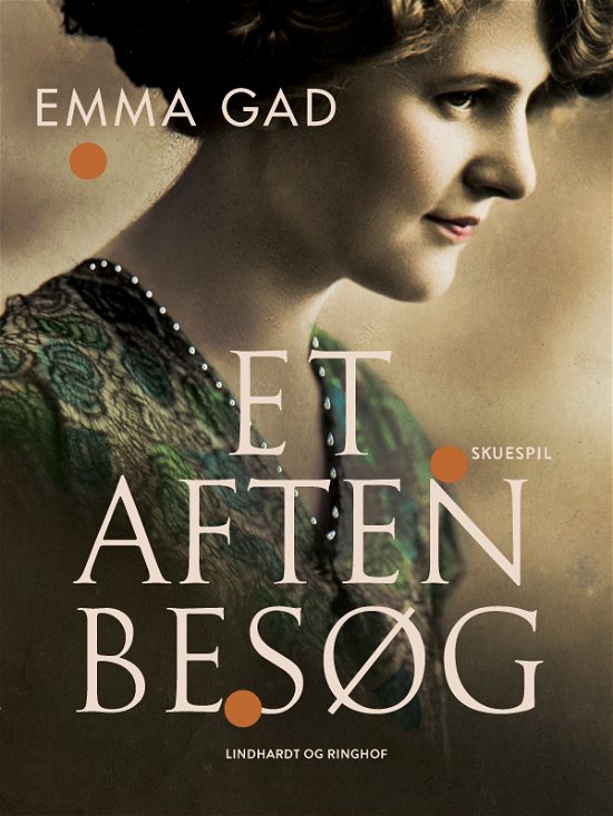 Cover for Emma Gad · Et aftenbesøg (Sewn Spine Book) [1th edição] (2021)