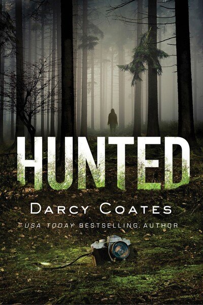 Cover for Darcy Coates · Hunted (Pocketbok) (2020)