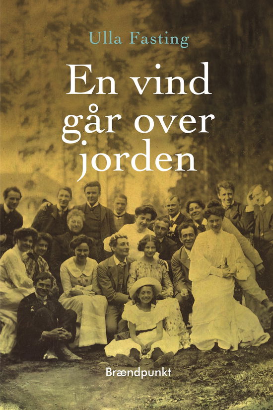 Cover for Ulla Fasting · En vind går over jorden (Hæftet bog) [1. udgave] (2025)