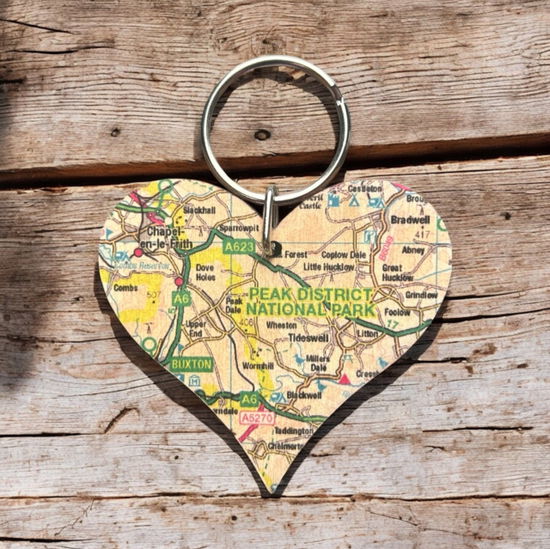 Cover for OS Map Wooden Heart Key-ring - Peak District National Park (MERCH) (2025)