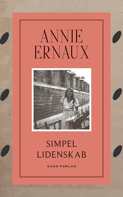 Cover for Annie Ernaux · Simpel lidenskab (Sewn Spine Book) [1th edição] (2021)