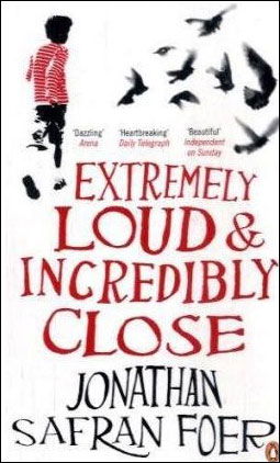 Extremely Loud and Incredibly Close - Jonathan Safran Foer - Kirjat - Penguin Books Ltd - 9780141025186 - torstai 6. huhtikuuta 2006