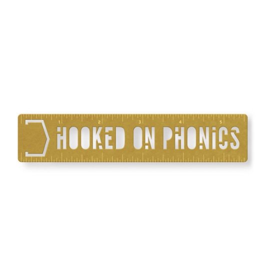 Hooked On Phonics Metal Bookmark Stencil - Brass Monkey - Bøger - Galison - 9780735377189 - 11. maj 2023