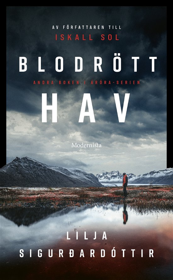 Cover for Lilja Sigurdardottir · Blodrött hav (Pocketbok) (2024)