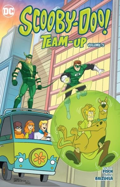 Cover for Sholly Fisch · Scooby-Doo Team-Up Volume 5 (Taschenbuch) (2018)