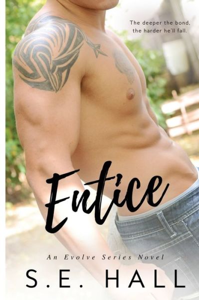 Cover for S E Hall · Entice (Paperback Book) (2017)