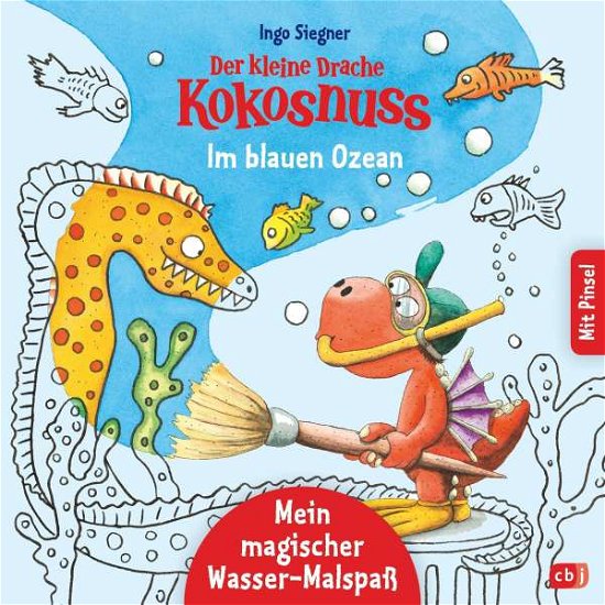 Cover for Ingo Siegner · Der kleine Drache Kokosnuss - Mein magischer Wasser-Malspaß - Im blauen Ozean (Paperback Bog) (2021)