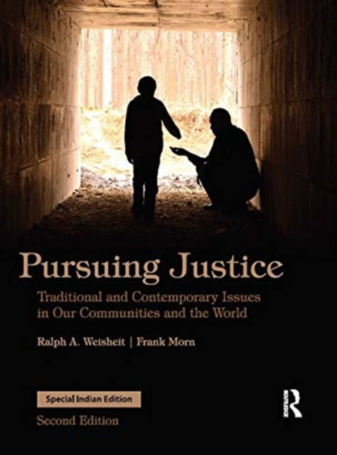 Cover for Ralph A. Weisheit · Pursuing Justice (Paperback Book) (2019)