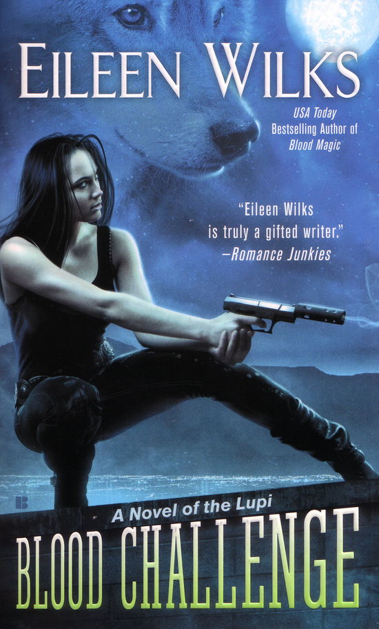 Cover for Eileen Wilks · Blood Challenge: A Novel of the Lupi (Paperback Book) (2011)