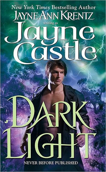 Cover for Jayne Castle · Dark Light (Ghost Hunters, Book 5) (Pocketbok) [First Printing edition] (2008)