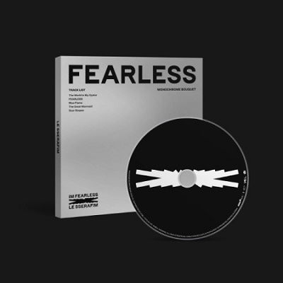 FEARLESS (MONOCHROME BOUQUET VER.) - LE SSERAFIM - Musiikki - SOURCE MUSIC PRODUCTIONS - 8809848755200 - keskiviikko 4. toukokuuta 2022