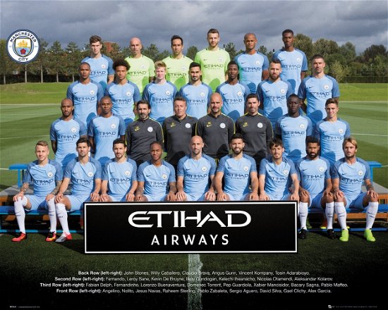 Cover for Manchester City · Manchester City - Team Photo 16/17 (Poster Mini 40x50 Cm) (Toys)