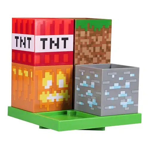 Cover for Minecraft · Minecraft Desktop Organiser (Toys)