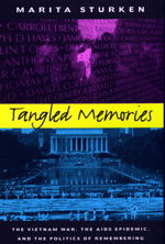 Cover for Marita Sturken · Tangled Memories: The Vietnam War, the AIDS Epidemic, and the Politics of Remembering (Paperback Book) (1997)