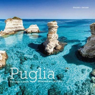 Cover for William Dello Russo · Puglia: Tra Cielo e Mare - Puglia. Between Land and Sea (Paperback Book) [Bilingual edition] (2017)