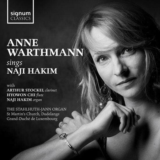 Sings Naji Hakim - Anne Warthmann - Musiikki - SIGNUM CLASSICS - 0635212077221 - perjantai 1. joulukuuta 2023