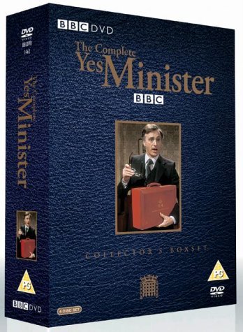 Yes Minister Series 1-3 - BBC Comedy - Elokuva - 2 ENTERTAIN - 5014503146221 - maanantai 15. marraskuuta 2004