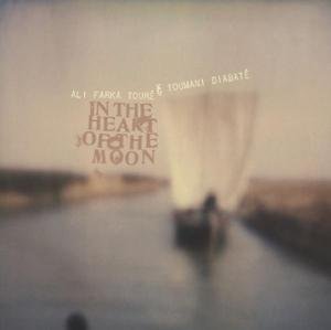 Cover for Ali Farka Touré &amp; Toumani Diab · In the Heart of the Moon (CD) [Standard edition] (2005)