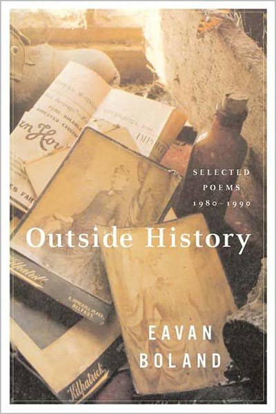 Cover for Eavan Boland · Outside History (Taschenbuch) [New edition] (1992)