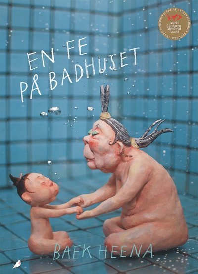 Baek Heena · En fe på badhuset (Innbunden bok) (2020)