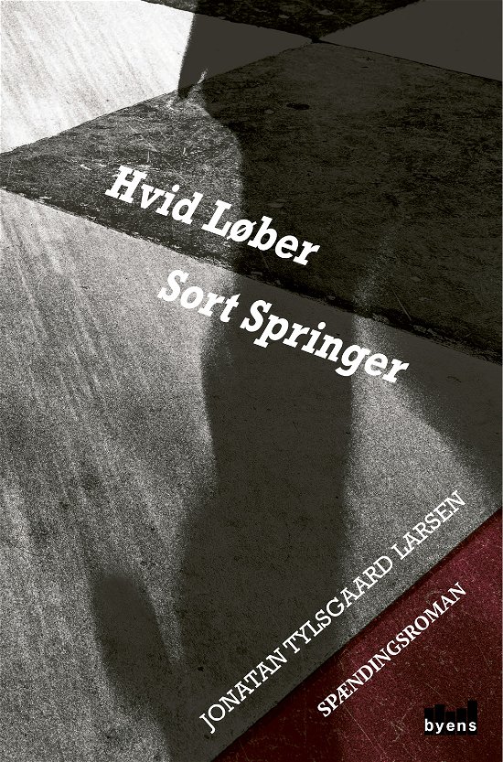 Cover for Jonatan Tylsgaard Larsen · Hvid løber sort springer (Poketbok) (2017)