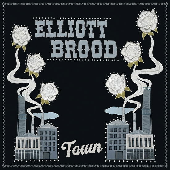 Town - Elliott Brood - Musiikki - SIX SHOOTER - 0836766007232 - torstai 2. marraskuuta 2023