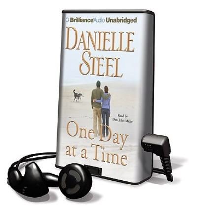 Cover for Danielle Steel · One Day at a Time (N/A) (2009)