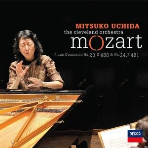 Uchida, Mitsuko / the Cleveland Orchestra · Mozart: Piano Concertos 23,  K488 & 24, K491 (CD) (2009)