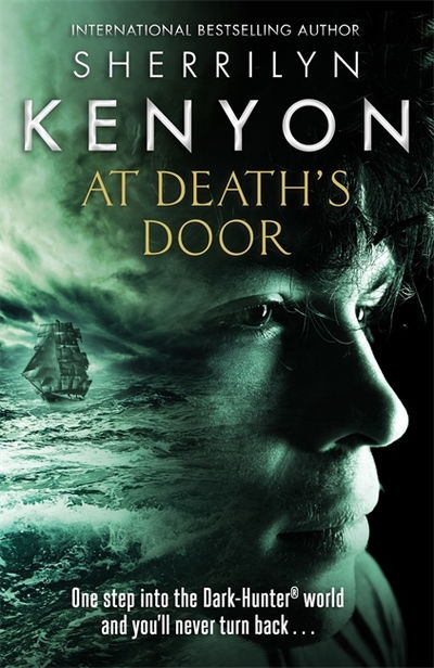 At Death's Door - Deadman's Cross - Sherrilyn Kenyon - Livros - Little, Brown Book Group - 9780349412245 - 10 de setembro de 2019