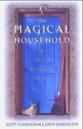 Cover for Scott Cunningham · The Magical Household (Paperback Book) (2002)