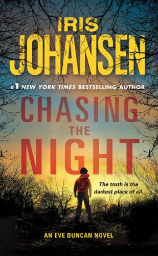 Cover for Iris Johansen · Chasing the Night (Paperback Book) [Reprint edition] (2011)