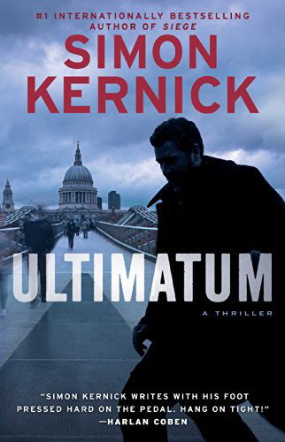 Cover for Simon Kernick · Ultimatum: a Thriller (Paperback Bog) (2014)