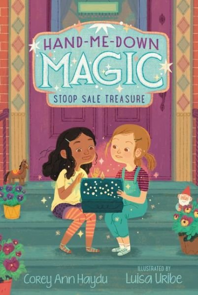 Hand-Me-Down Magic #1: Stoop Sale Treasure - Hand-Me-Down Magic - Corey Ann Haydu - Boeken - HarperCollins Publishers Inc - 9780062978257 - 16 juni 2020