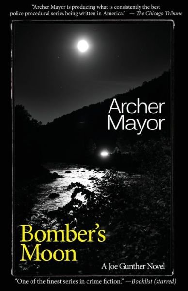 Cover for Archer Mayor · Bomber's Moon (Paperback Book) (2021)