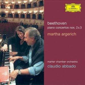 Piano Concertos 2 & 3 - Argerich / Beethoven / Maco / Abbado - Musikk - DEUTSCHE GRAMMOPHON - 0028947750260 - 9. november 2004