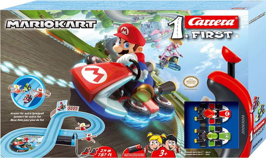 Cover for Carrera · FIRST - Mario Kart - Mario vs. Yoshi (Toys)