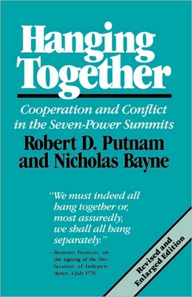 Hanging Together (Paper) - Robert D. Putnam - Books - Harvard University Press - 9780674372269 - July 1, 1984
