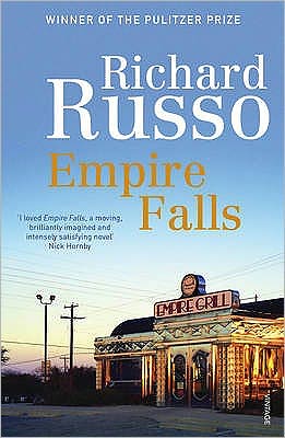 Empire Falls - Richard Russo - Książki - Vintage Publishing - 9780099422273 - 9 maja 2002