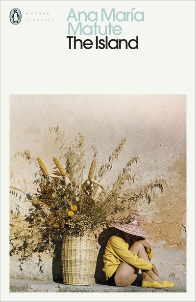 Cover for Ana Maria Matute · The Island - Penguin Modern Classics (Paperback Book) (2020)