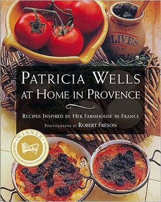Cover for Patricia Wells · At Home in Provence: Recipes Inspired by Her Farmhouse in France (Taschenbuch) [First Fireside edition] (1999)