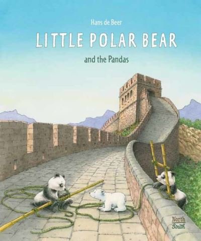 Little Polar Bear and the Pandas - Hans de Beer - Libros - North-South Books - 9780735844285 - 2 de marzo de 2021