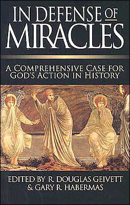 Cover for R Douglas Gievett · In Defense of Miracles: a Comprehensive Case for God's Action in History (Taschenbuch) (1997)