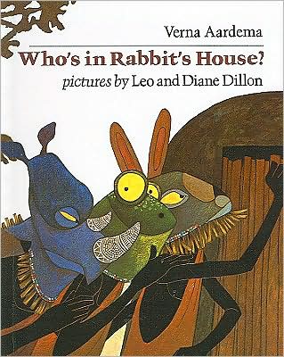 Cover for Verna Aardema · Who's in Rabbit's House? (Paperback Book) (1992)