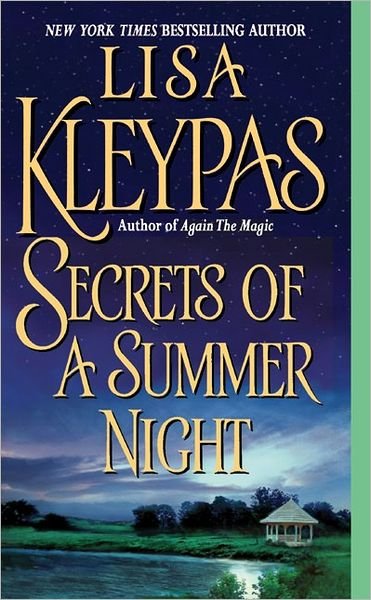 Cover for Lisa Kleypas · Secrets of a Summer Night (The Wallflowers, Book 1) (Paperback Bog) [The Wallflowers, Book 1 edition] (2004)